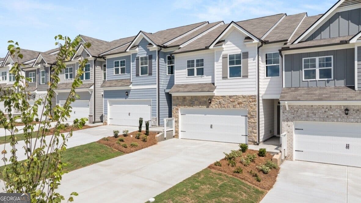 3 bedroom, 2.5 bathroom townhouse for sale at 91 Pepperbush Way, Jasper, GA 30143 — photo 2