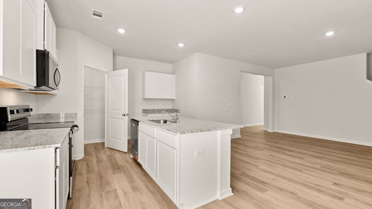 3 bedroom, 2.5 bathroom townhouse for sale at 91 Pepperbush Way, Jasper, GA 30143 — photo 9