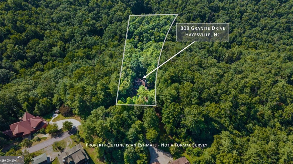 2 bedroom, 3 bathroom cabin,single family residence for sale at 808 Granite Drive 39A, Hayesville, NC 28904 — photo 3