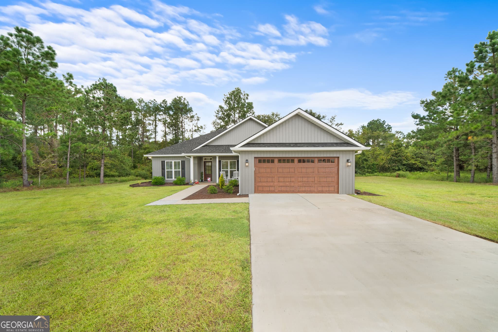 4 bedroom, 2 bathroom, 1,620 sq ft single family residence for sale at 692 Wildflower Circle, Metter, GA 30439 — photo 3