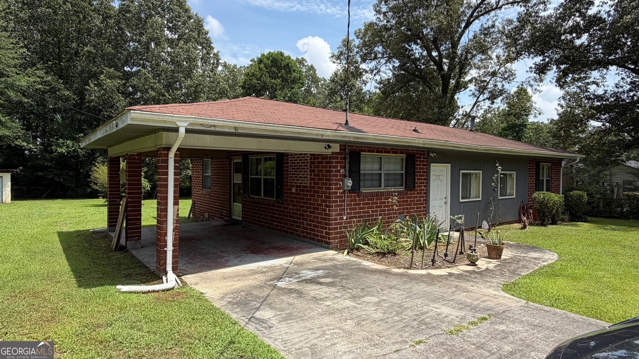 3 bedroom, 2 bathroom, 1,340 sq ft single family residence for sale at 203 Salem Drive, Rome, GA 30165 — photo 2