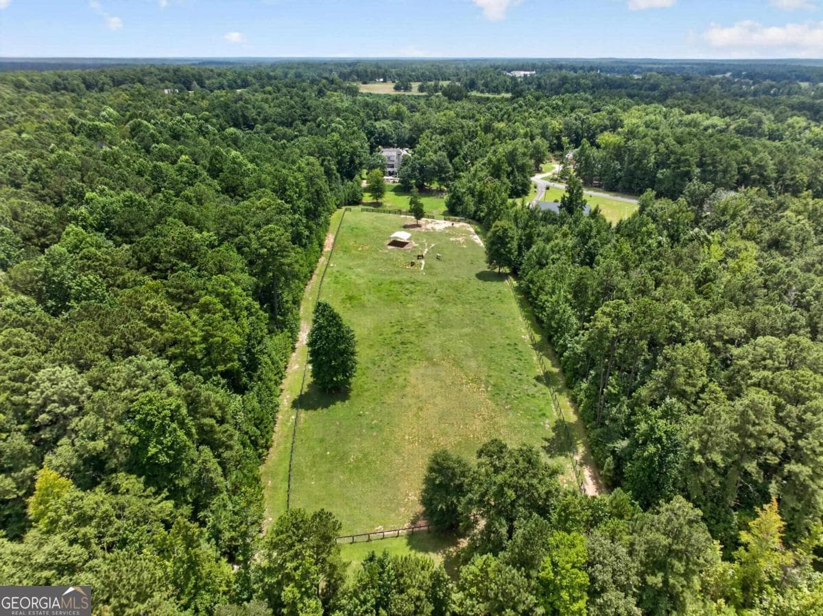 5 bedroom, 6 bathroom, 6,526 sq ft single family residence for sale at 132 Country Lane, Eatonton, GA 31024 — photo 4