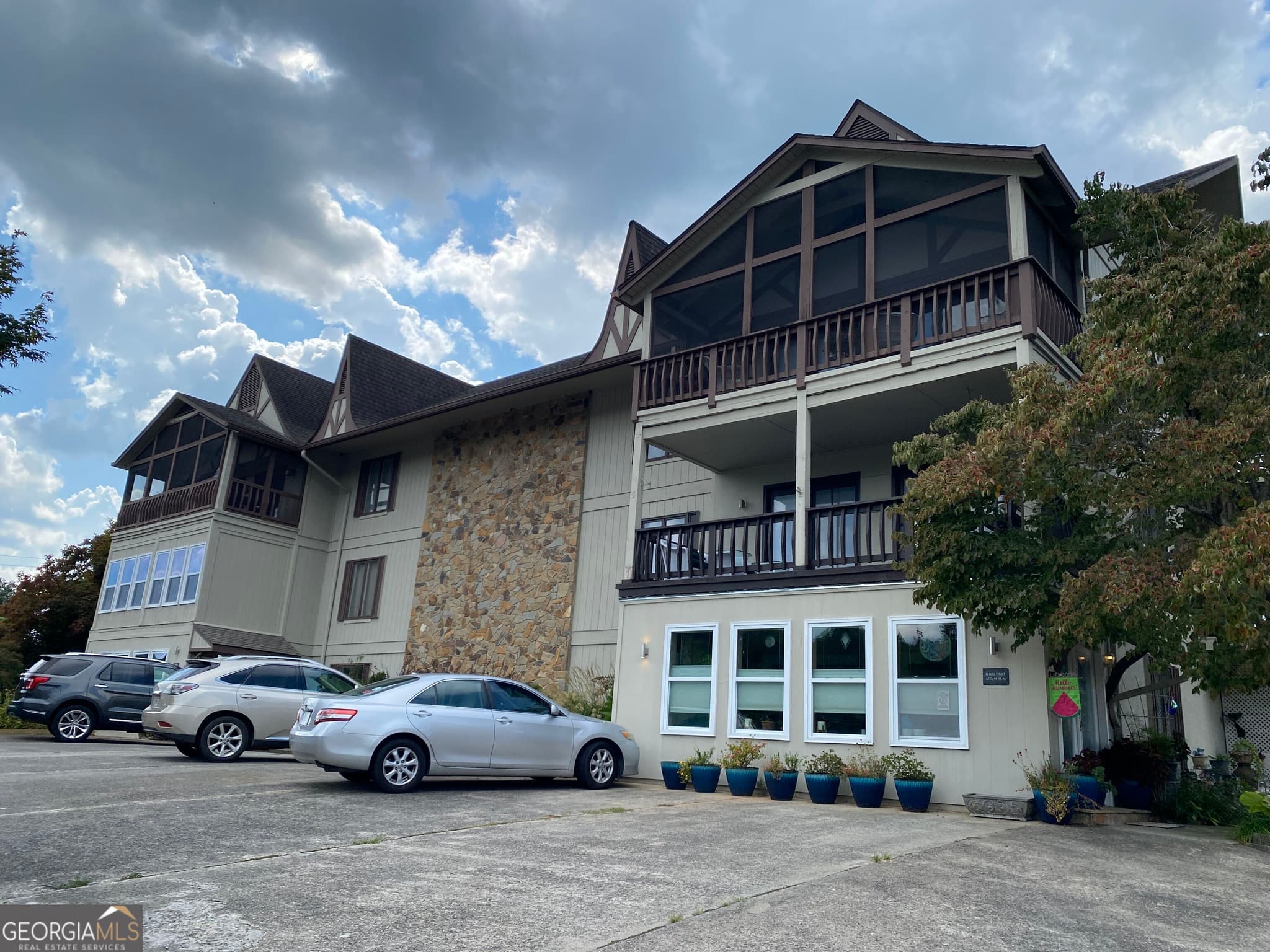 2 bedroom, 2 bathroom, 1,406 sq ft condominium for sale at 20 Mill Street UNIT 6, Clayton, GA 30525 — photo 1 of 36