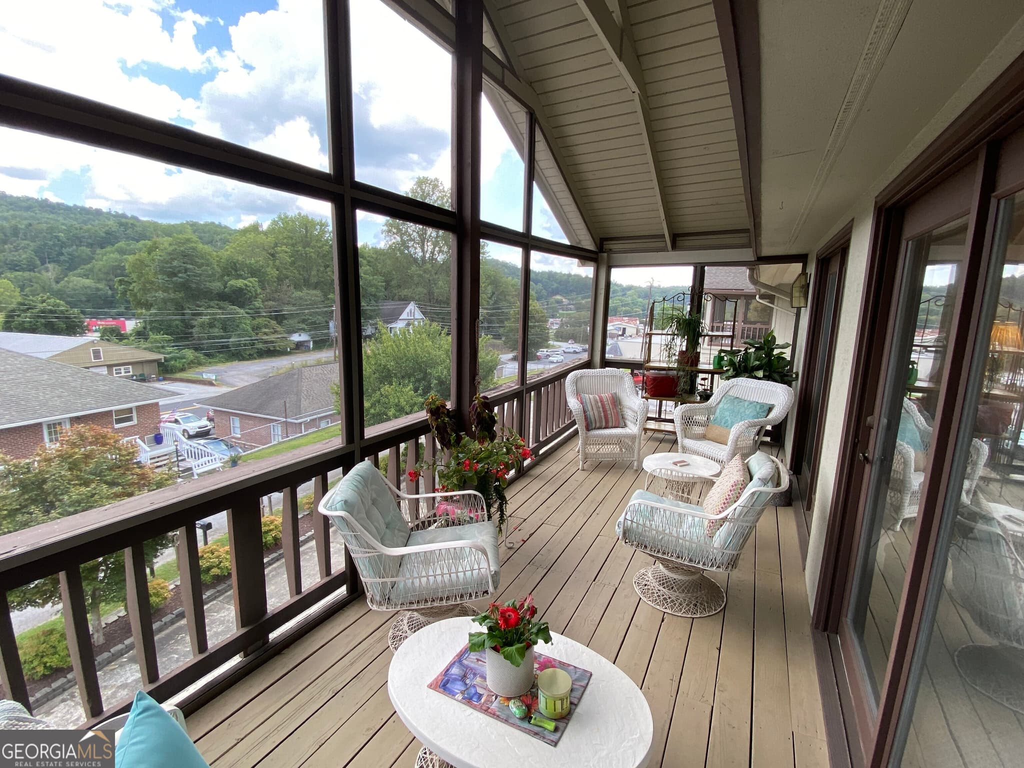 2 bedroom, 2 bathroom, 1,406 sq ft condominium for sale at 20 Mill Street UNIT 6, Clayton, GA 30525 — photo 4