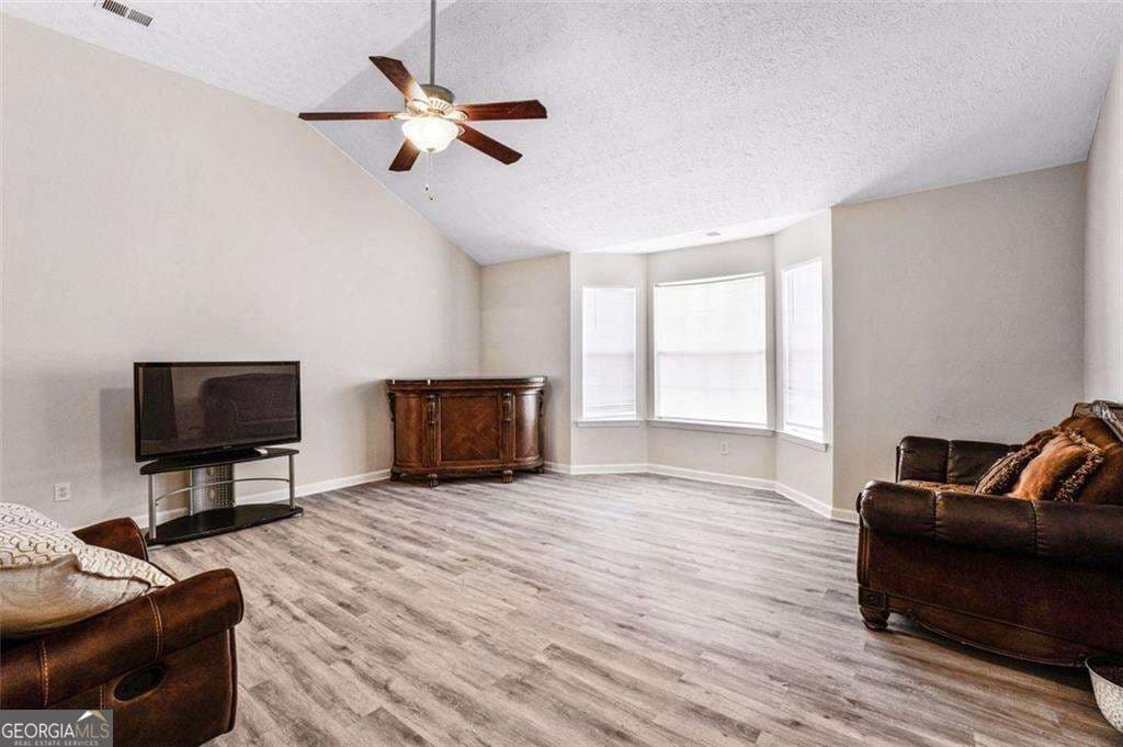 3 bedroom, 2.5 bathroom, 2,047 sq ft single family residence for sale at 675 Michael Circle, Monroe, GA 30655 — photo 7