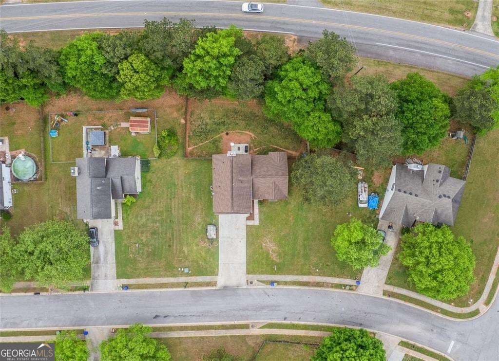 3 bedroom, 2.5 bathroom, 2,047 sq ft single family residence for sale at 675 Michael Circle, Monroe, GA 30655 — photo 4