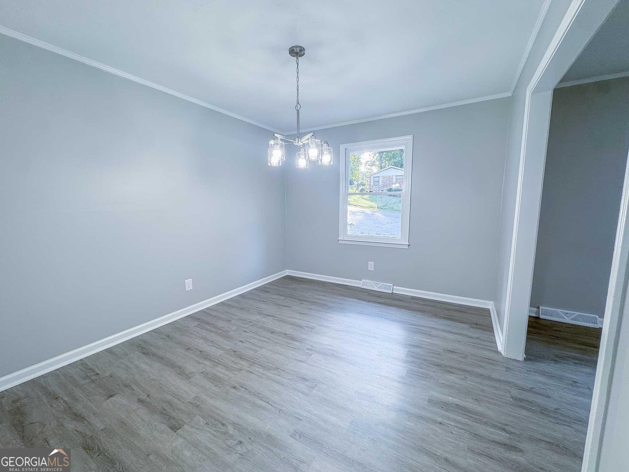4 bedroom, 2.5 bathroom, 2,284 sq ft single family residence for sale at 49 Cliffbrink Drive, Lindale, GA 30147 — photo 5