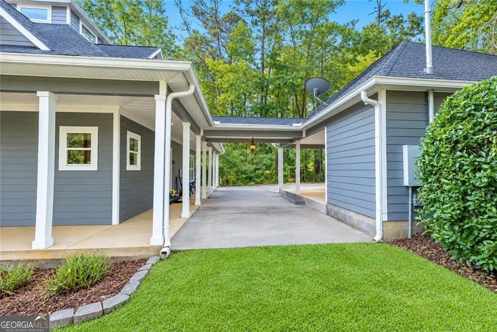 5 bedroom, 4 bathroom, 4,037 sq ft single family residence for sale at 789 LEE ROAD 370, Valley, AL 36854 — photo 6