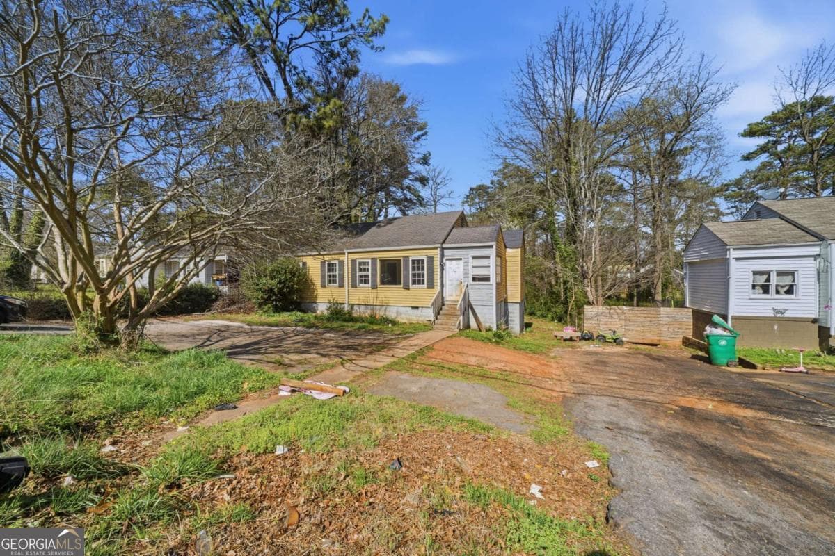 3 bedroom, 1 bathroom, 1,104 sq ft single family residence for sale at 1564 Columbia Drive, Decatur, GA 30032