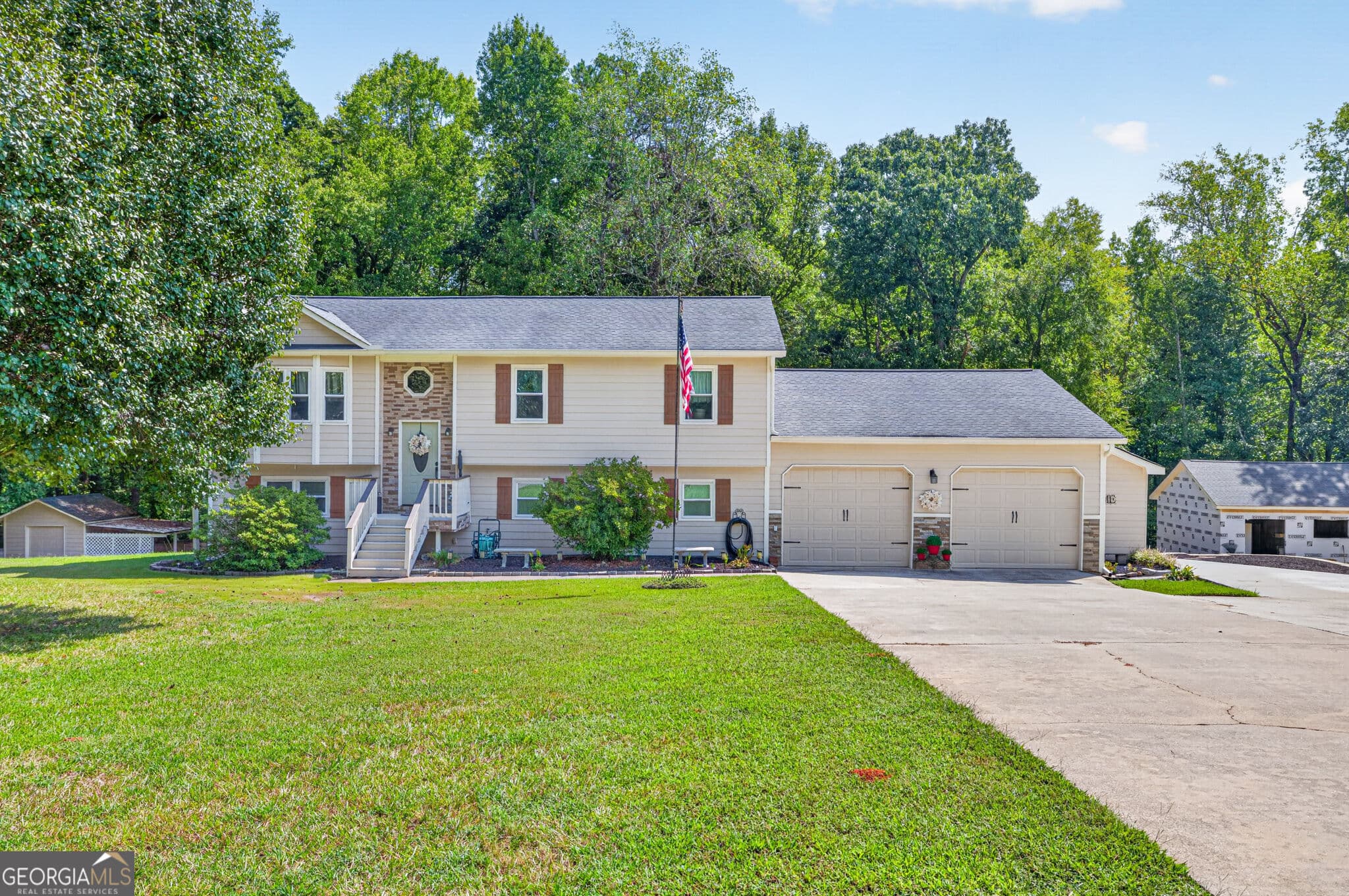 4 bedroom, 3 bathroom, 2,425 sq ft single family residence for sale at 2475 Azalea Drive, Loganville, GA 30052 — photo 1 of 79