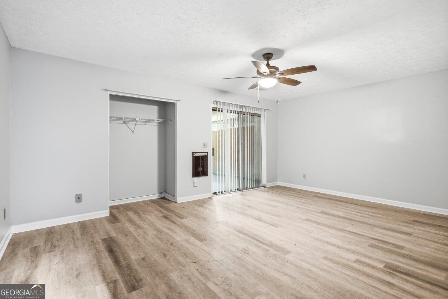 3 bedroom, 2.5 bathroom, 2,174 sq ft townhouse for sale at 222 Forkner Drive 26, Decatur, GA 30030 — photo 4