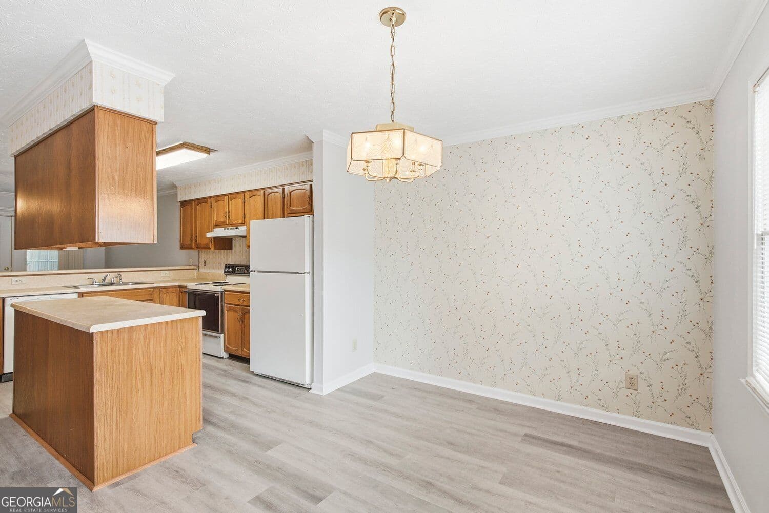 3 bedroom, 2.5 bathroom, 2,174 sq ft townhouse for sale at 222 Forkner Drive 26, Decatur, GA 30030 — photo 8