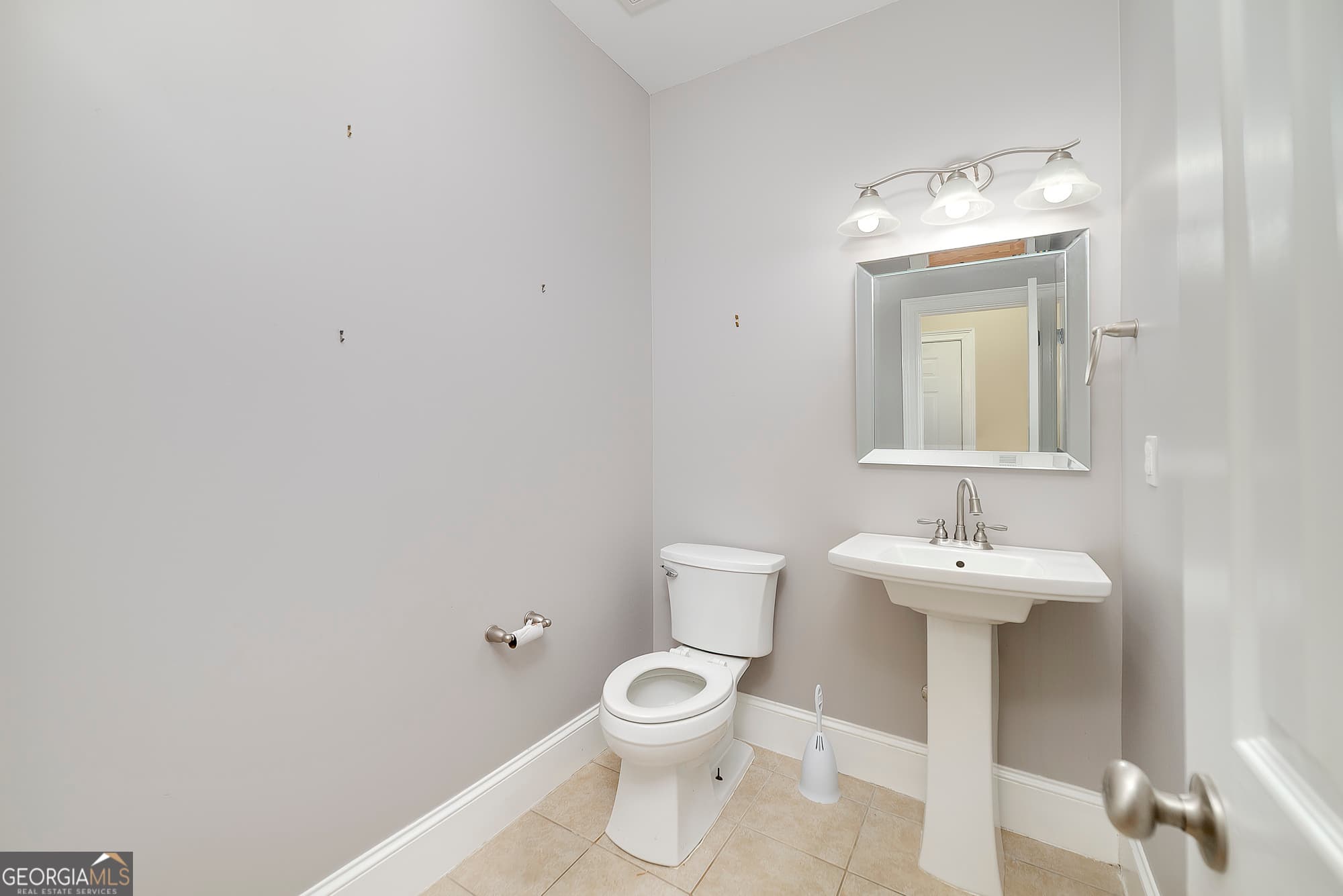 4 bedroom, 2.5 bathroom, 3,279 sq ft single family residence for sale at 4201 Donington Way, Hampton, GA 30228 — photo 9