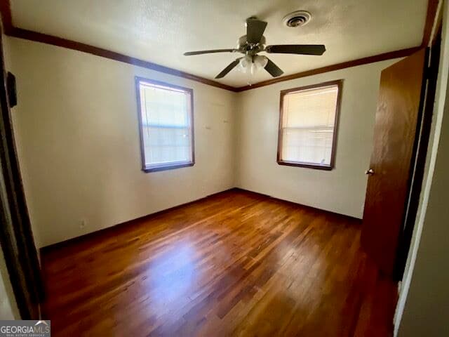 3 bedroom, 2 bathroom, 1,066 sq ft single family residence for sale at 3022 36th Avenue, Lanett, AL 36863 — photo 8