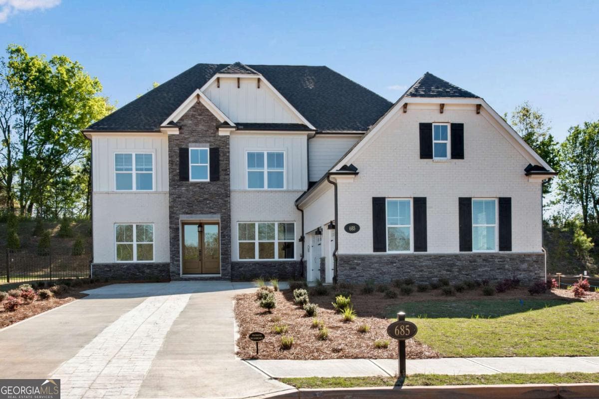 5 bedroom, 5.5 bathroom, 4,000 sq ft single family residence for sale at 685 Caney Fork Road, Alpharetta, GA 30005 — photo 2