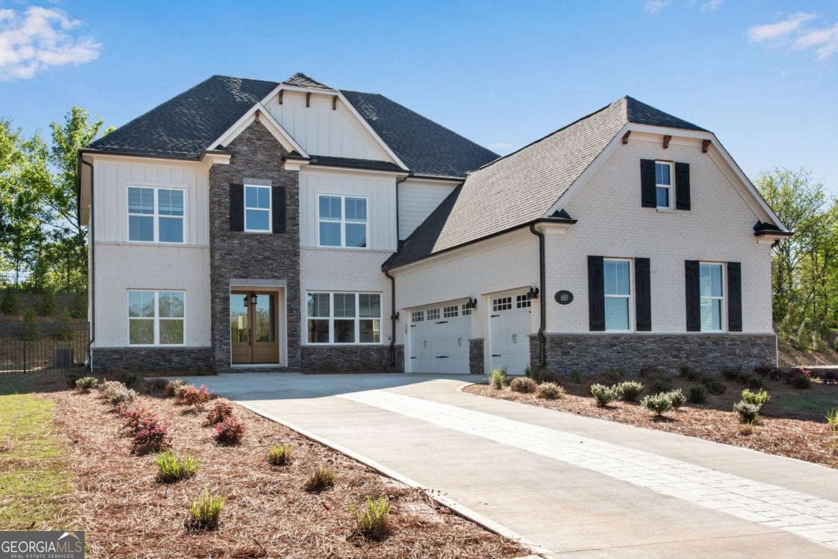 5 bedroom, 5.5 bathroom, 4,000 sq ft single family residence for sale at 685 Caney Fork Road, Alpharetta, GA 30005 — photo 4