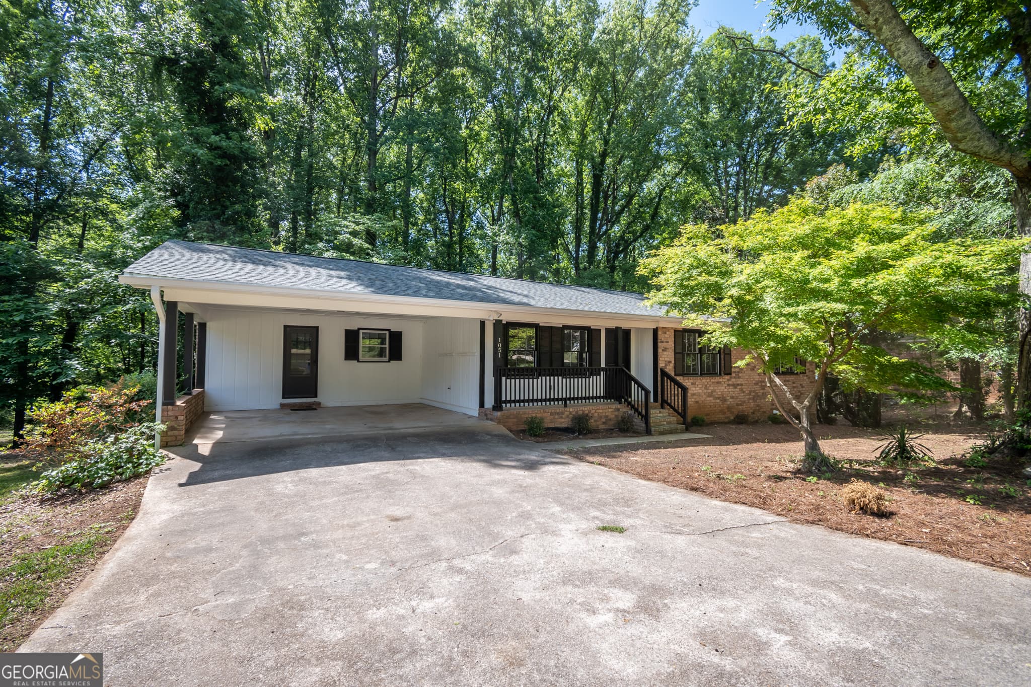 4 bedroom, 2 bathroom, 1,943 sq ft single family residence for sale at 1051 Crooked Creek Road, Watkinsville, GA 30677