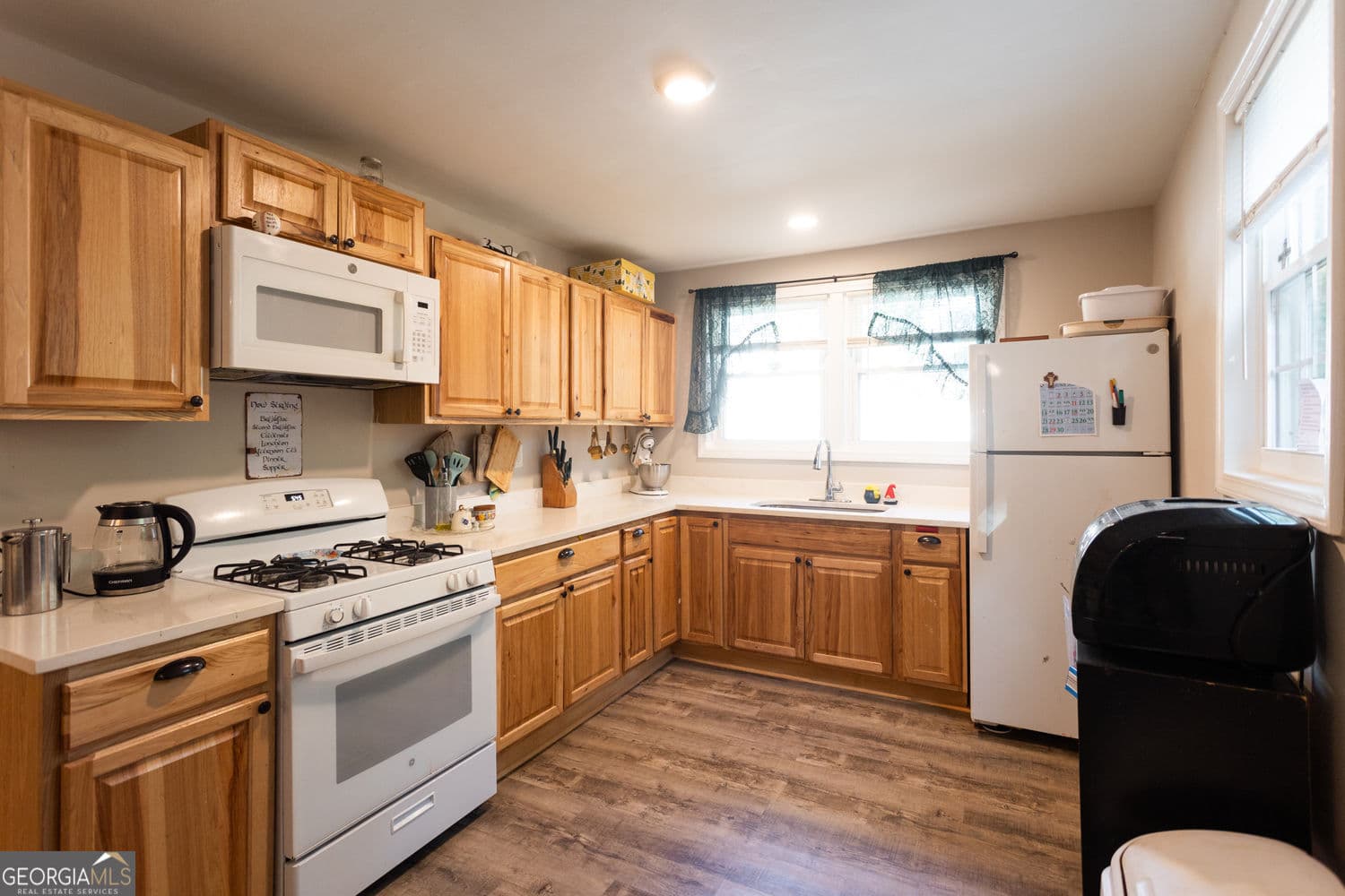 3 bedroom, 2 bathroom, 1,100 sq ft single family residence for sale at 521 Green Street, Monroe, GA 30655 — photo 9