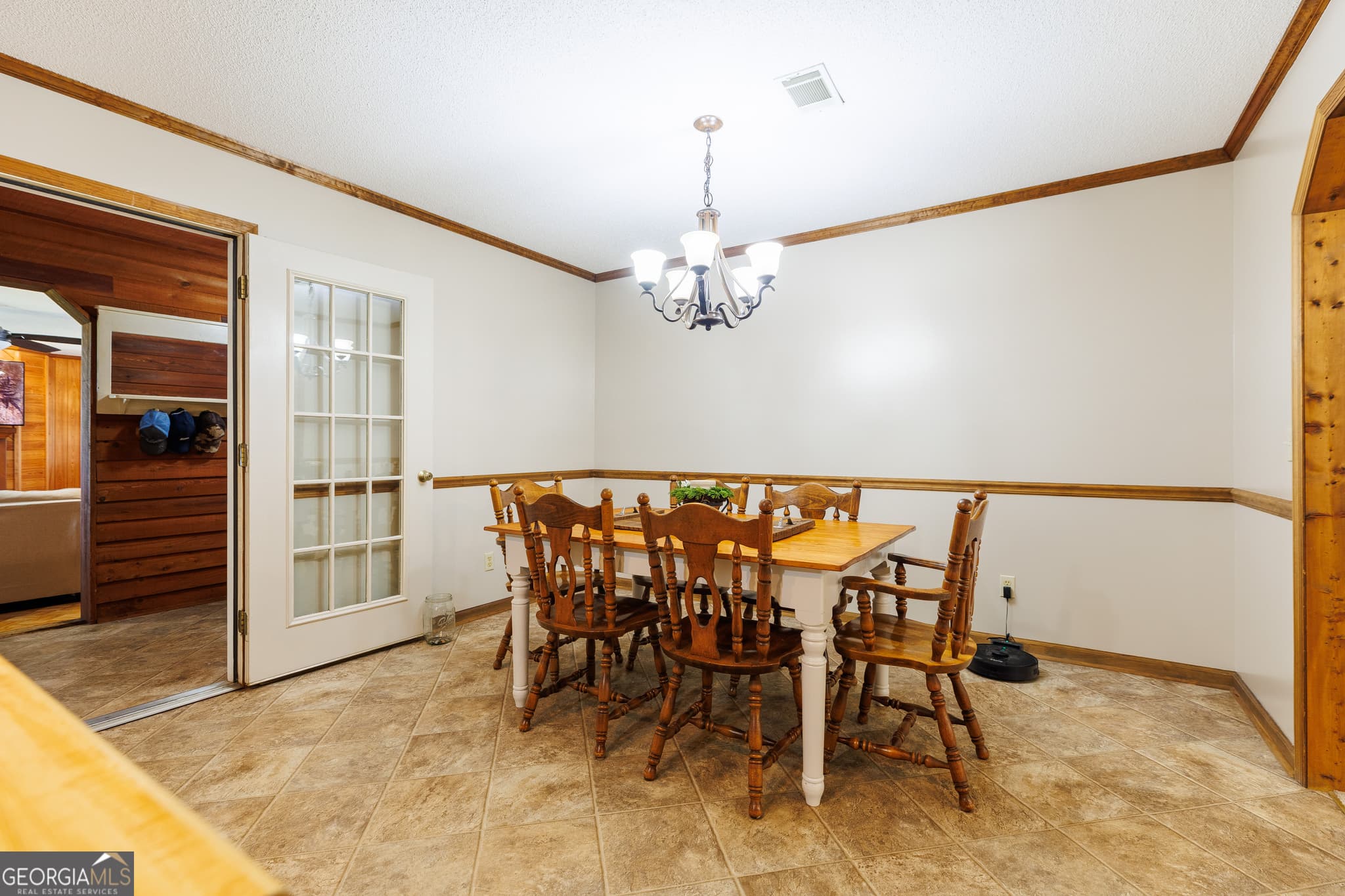 3 bedroom, 2.5 bathroom, 1,888 sq ft single family residence for sale at 11 Morgan Street, Homerville, GA 31634 — photo 9