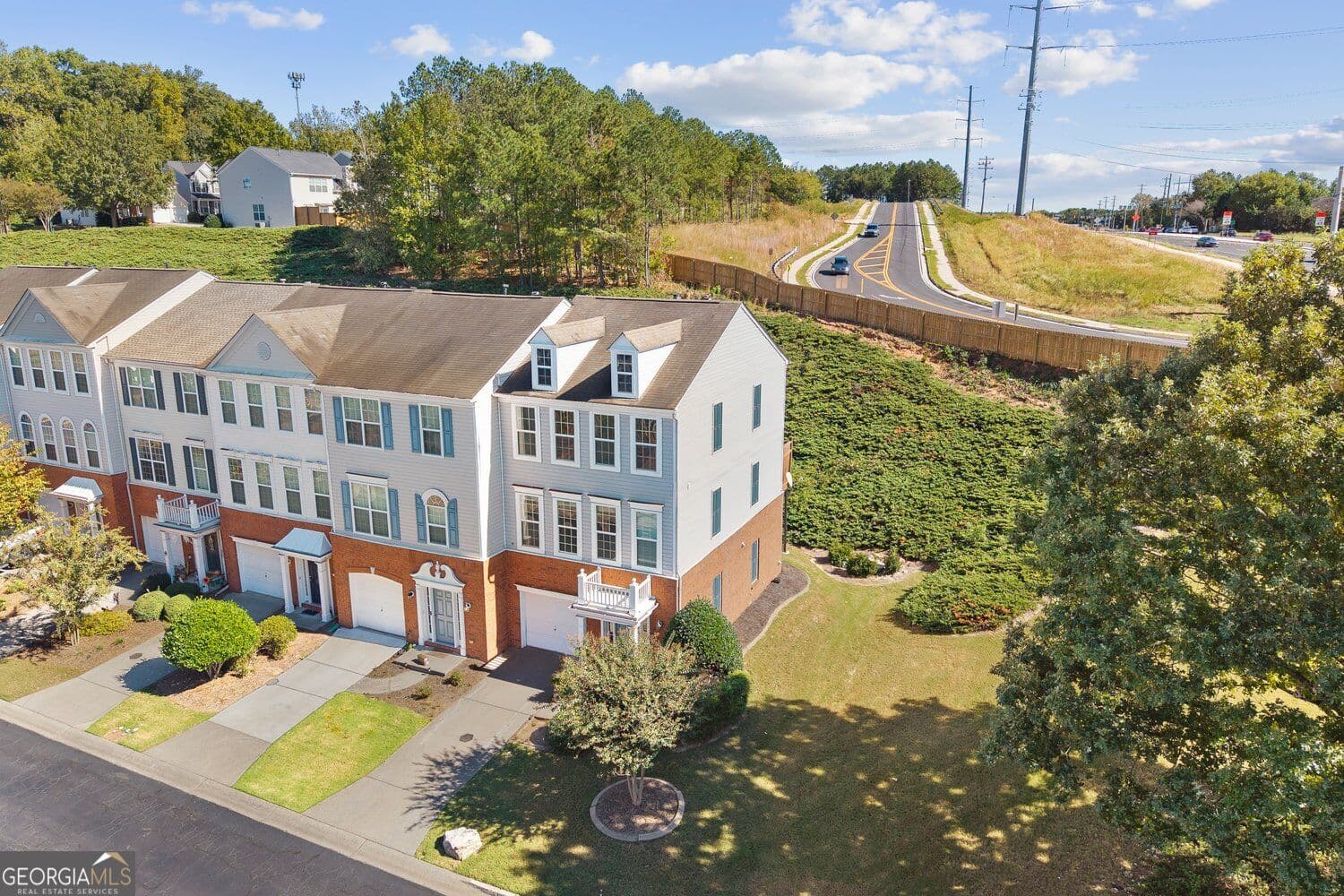 4 bedroom, 3 bathroom, 1,878 sq ft townhouse for sale at 1020 Thornborough Drive 1020, Alpharetta, GA 30004 — photo 7
