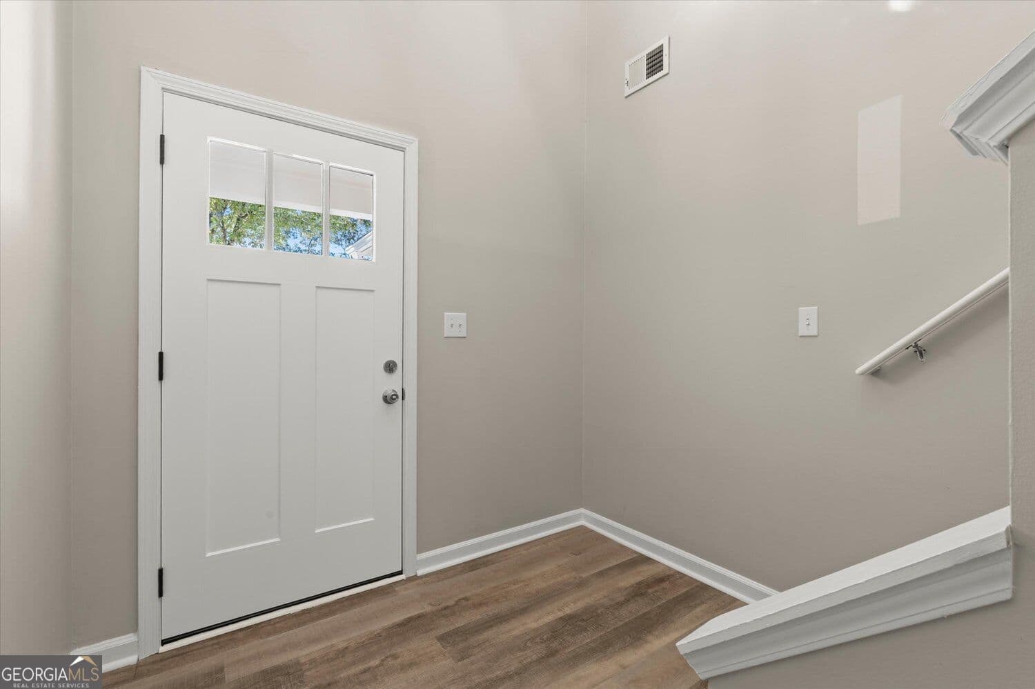 3 bedroom, 2.5 bathroom, 1,501 sq ft single family residence for sale at 2495 Ashton Drive, Roswell, GA 30076 — photo 4