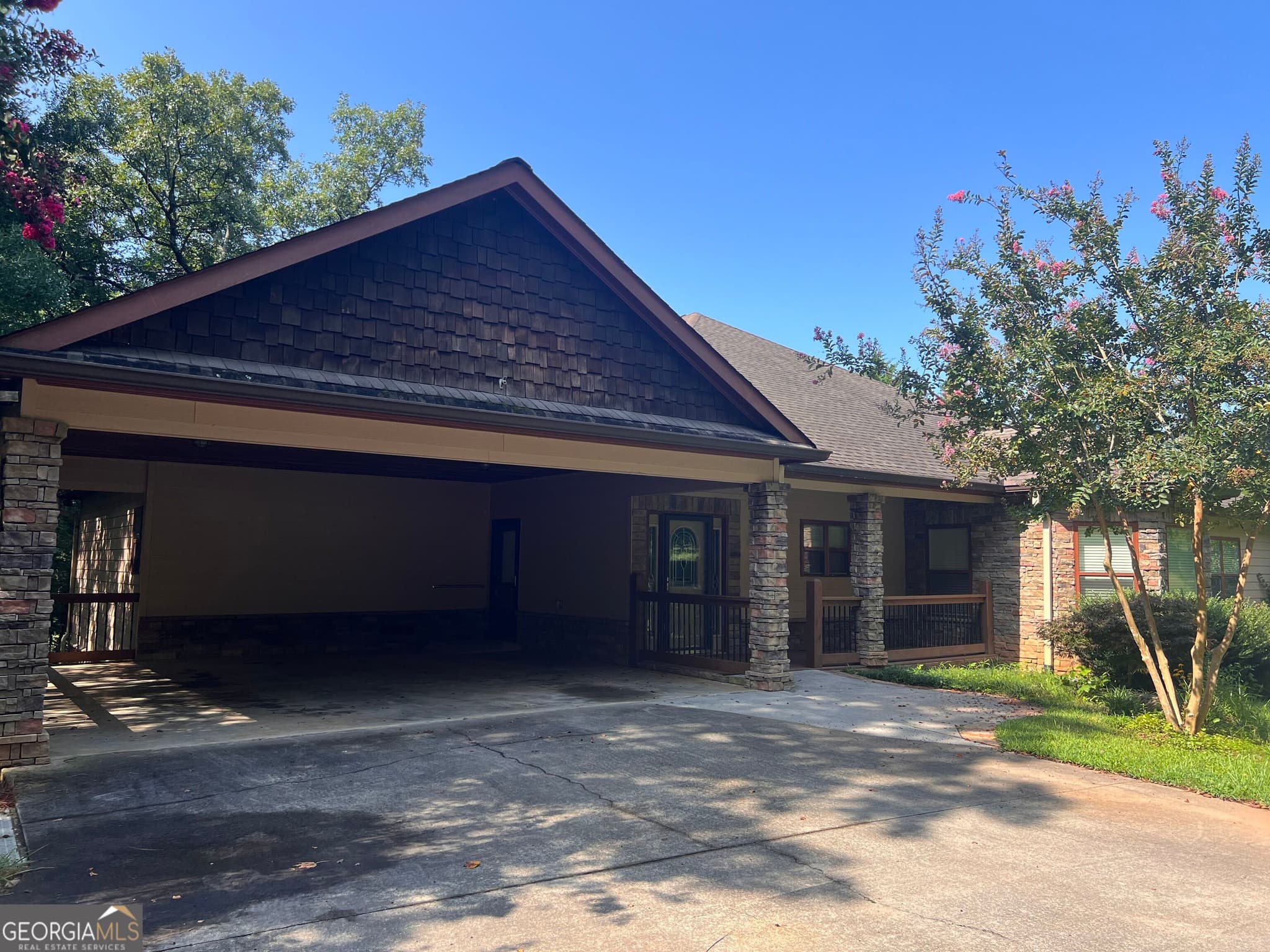 3 bedroom, 3 bathroom, 2,222 sq ft single family residence for rent at 7505 Whitmire Road, Cumming, GA 30028 for $2,800 a month — photo 2
