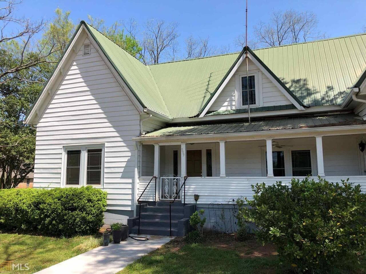 4 bedroom, 2 bathroom, 2,388 sq ft single family residence for rent at 599 Gordon Street, Jefferson, GA 30549 for $1,900 a month — photo 2