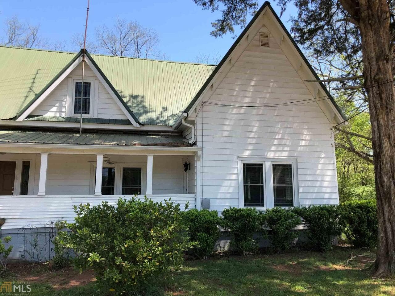 4 bedroom, 2 bathroom, 2,388 sq ft single family residence for rent at 599 Gordon Street, Jefferson, GA 30549 for $1,900 a month — photo 3