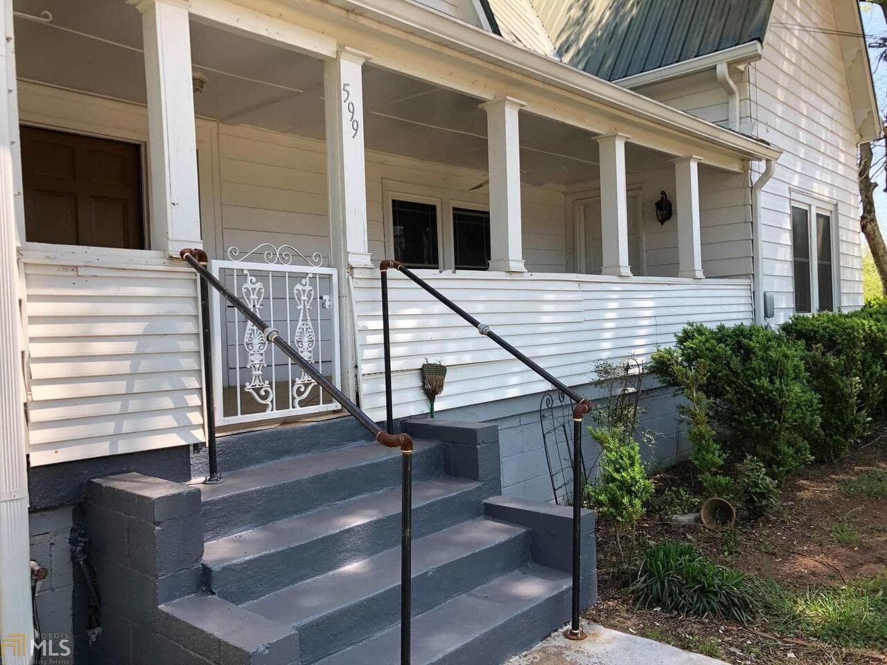4 bedroom, 2 bathroom, 2,388 sq ft single family residence for rent at 599 Gordon Street, Jefferson, GA 30549 for $1,900 a month — photo 5