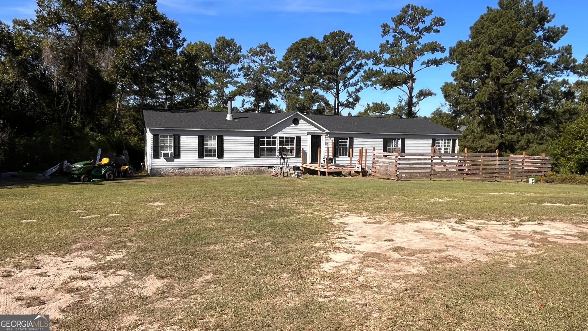5 bedroom, 2 bathroom, 2,280 sq ft manufactured home,single family residence for sale at 101 Shady Lane Road, Mcrae-Helena, GA 31037
