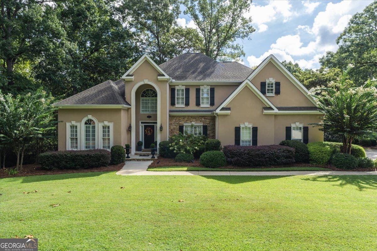 4 bedroom, 3.5 bathroom, 3,444 sq ft single family residence for sale at 120 Westchester Drive, Macon, GA 31210 — photo 1 of 53