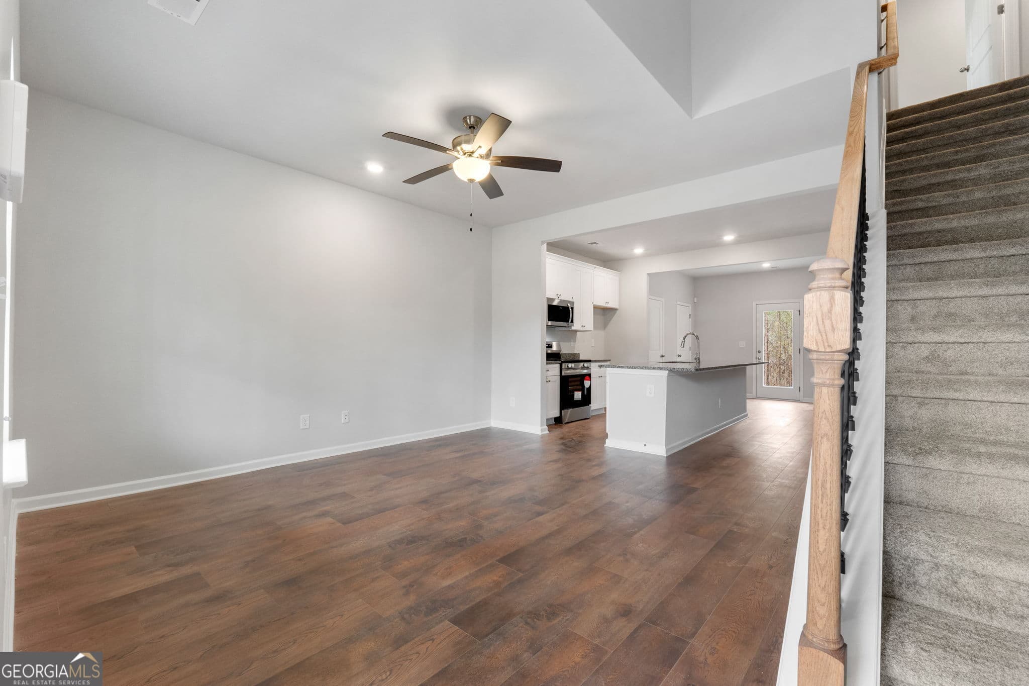 3 bedroom, 2 bathroom, 1,380 sq ft single family residence for sale at 882 Primrose Circle, Greenville, GA 30222 — photo 5