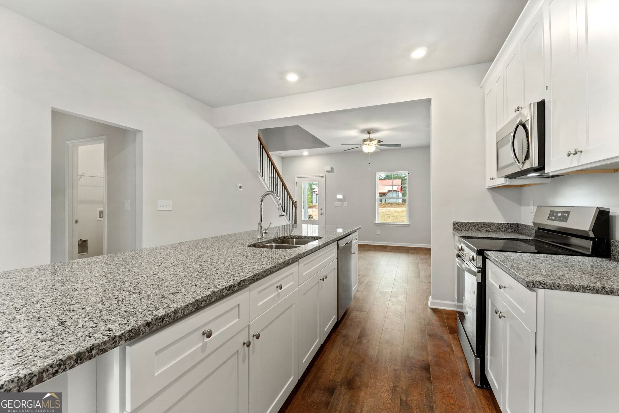 3 bedroom, 2 bathroom, 1,380 sq ft single family residence for sale at 882 Primrose Circle, Greenville, GA 30222 — photo 10