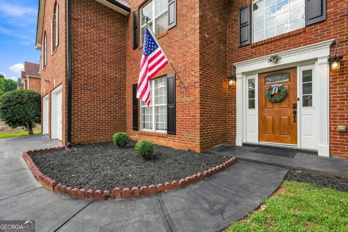 5 bedroom, 3.5 bathroom, 3,415 sq ft single family residence for sale at 305 Paper Mill Drive, Lawrenceville, GA 30046 — photo 5