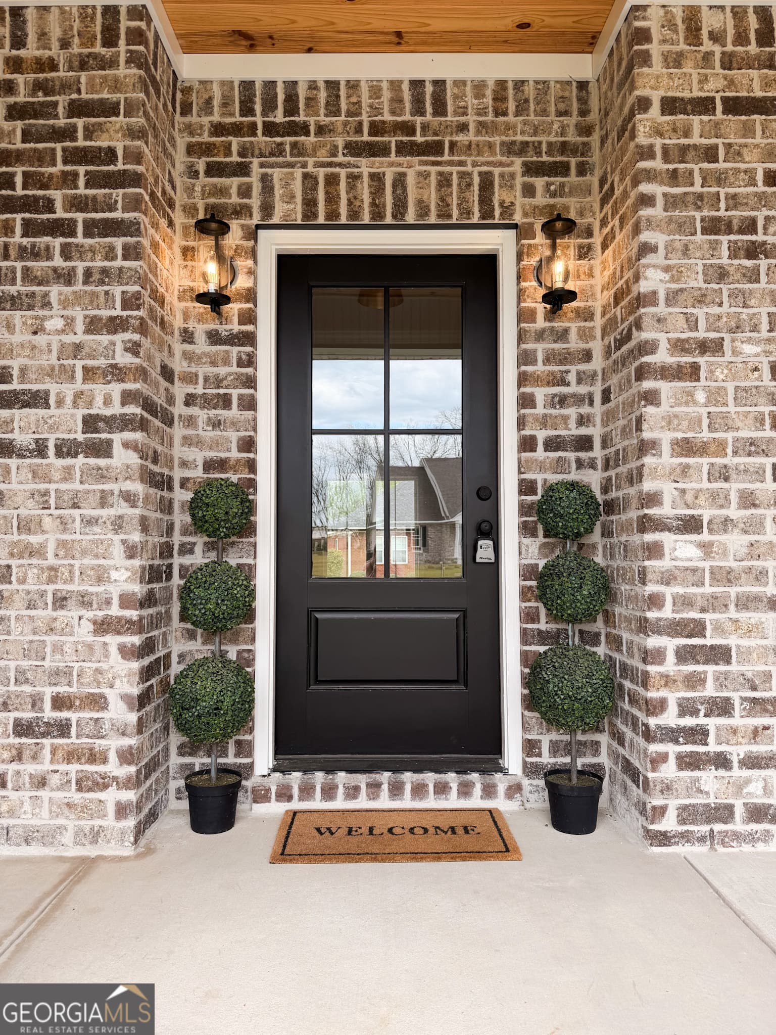 5 bedroom, 4 bathroom, 2,565 sq ft single family residence sold at 10 Honeysuckle Drive, Claxton, GA 30417