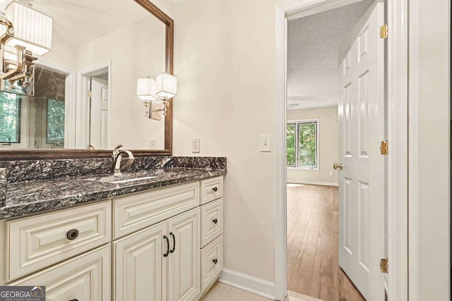 6 bedroom, 3.5 bathroom, 4,402 sq ft single family residence for sale at 115 Stonington Drive, Peachtree City, GA 30269 — photo 7