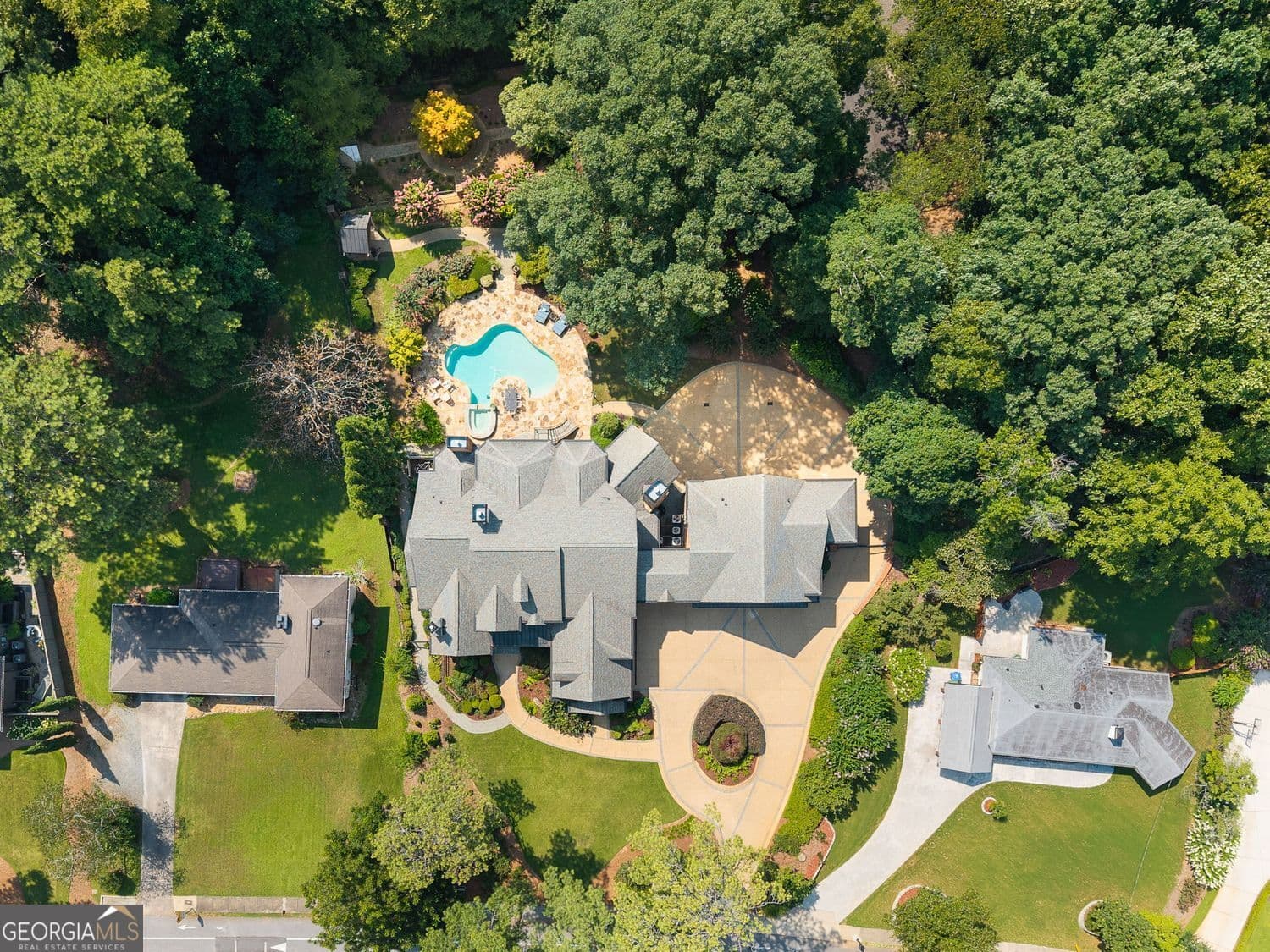 6 bedroom, 6.5 bathroom, 8,695 sq ft single family residence for sale at 280 Old Ivy Road, Atlanta, GA 30342 — photo 3