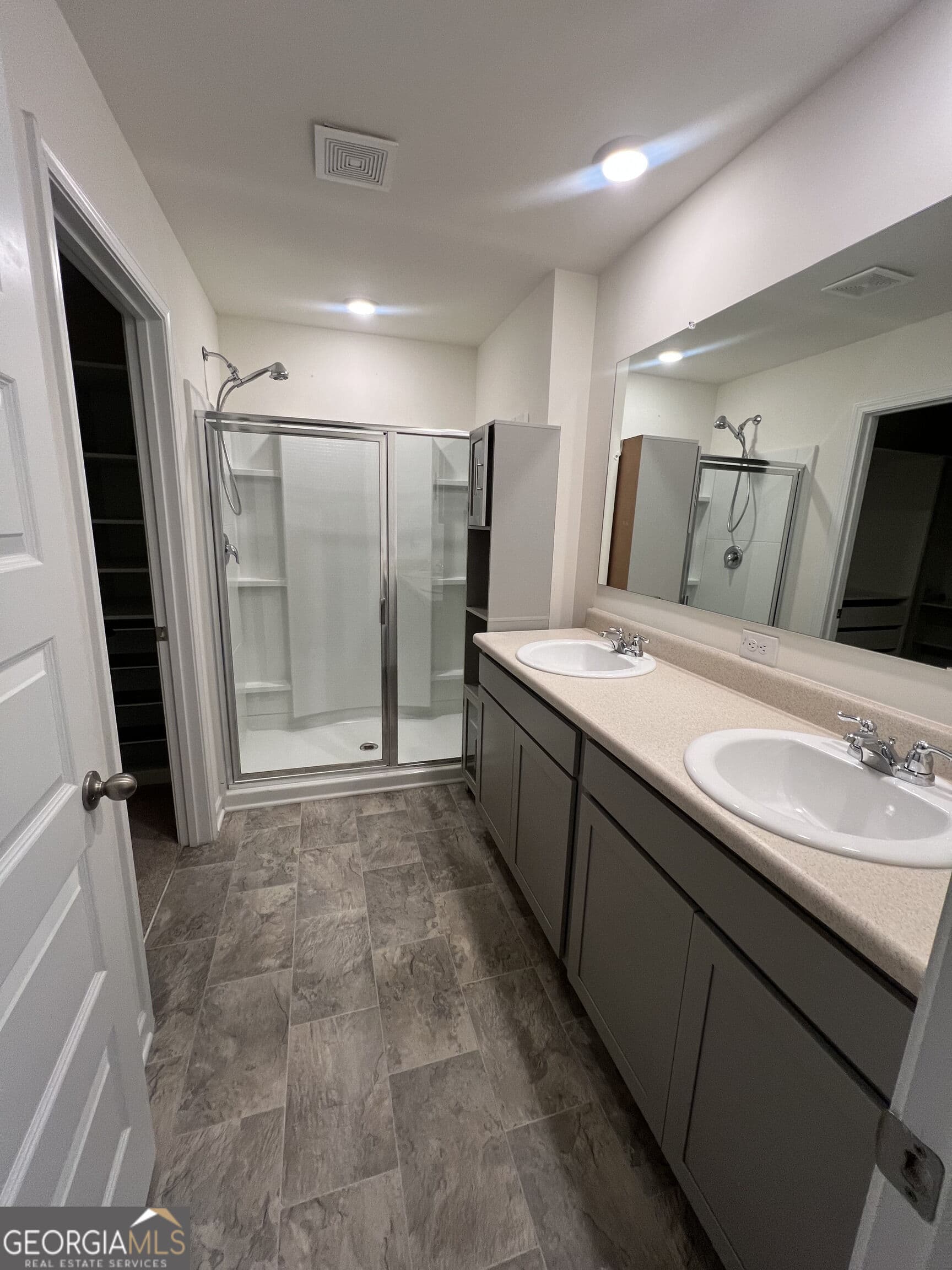 3 bedroom, 2.5 bathroom, 1,742 sq ft single family residence for rent at 1075 Rigby Court, Atlanta, GA 30354 for $2,200 a month — photo 9