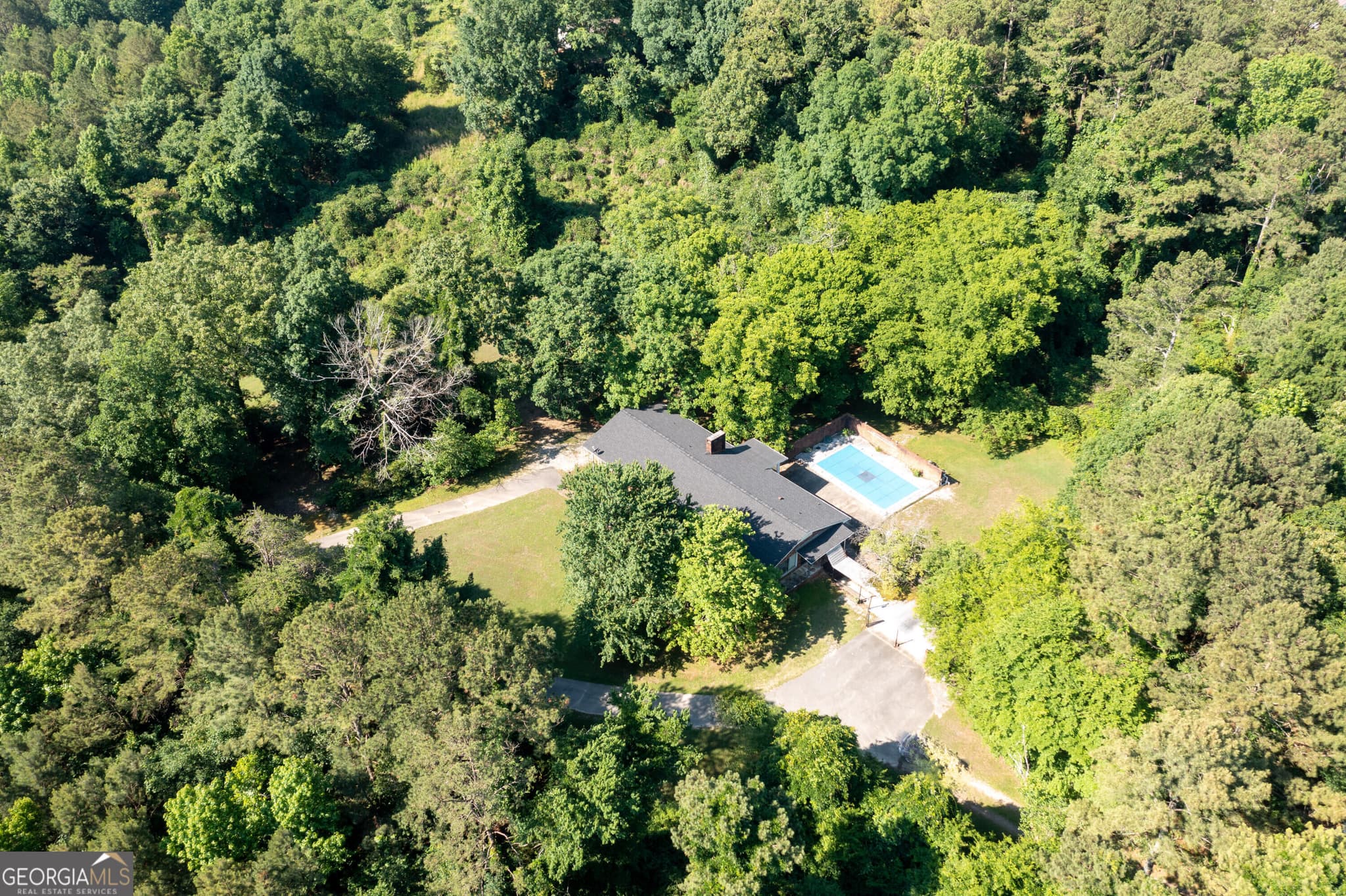 6 bedroom, 4.5 bathroom, 5,040 sq ft single family residence for sale at 139 Melrose Lane, Summerville, GA 30747 — photo 3