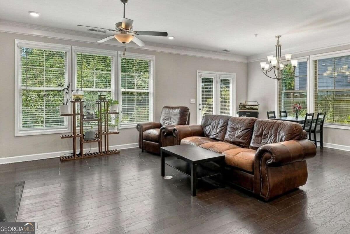 3 bedroom, 2.5 bathroom, 2,042 sq ft single family residence for sale at 58 W Dixie Avenue, Marietta, GA 30008 — photo 6