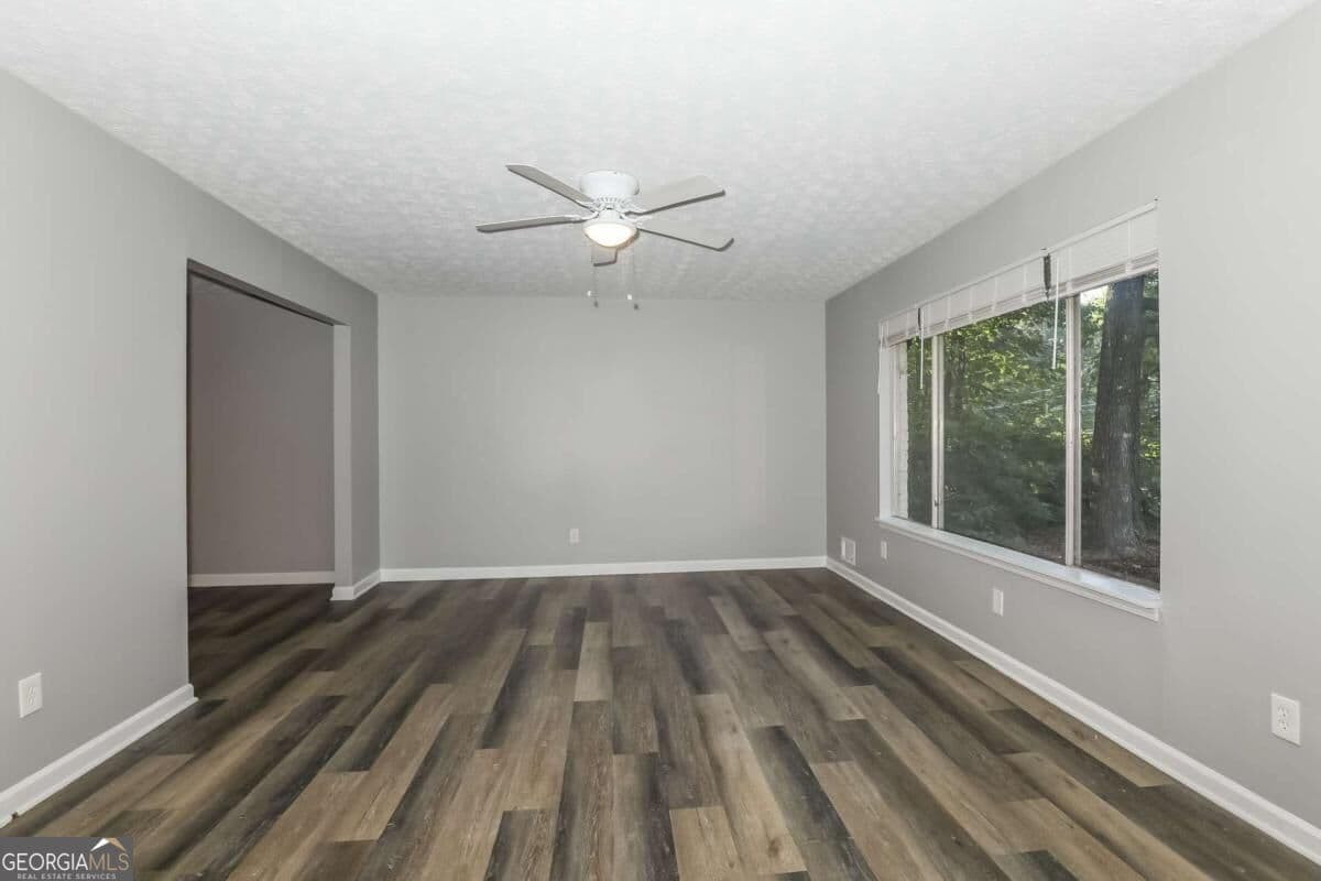 4 bedroom, 2.5 bathroom, 2,352 sq ft single family residence for sale at 2734 Noahs Ark Road, Jonesboro, GA 30236 — photo 8