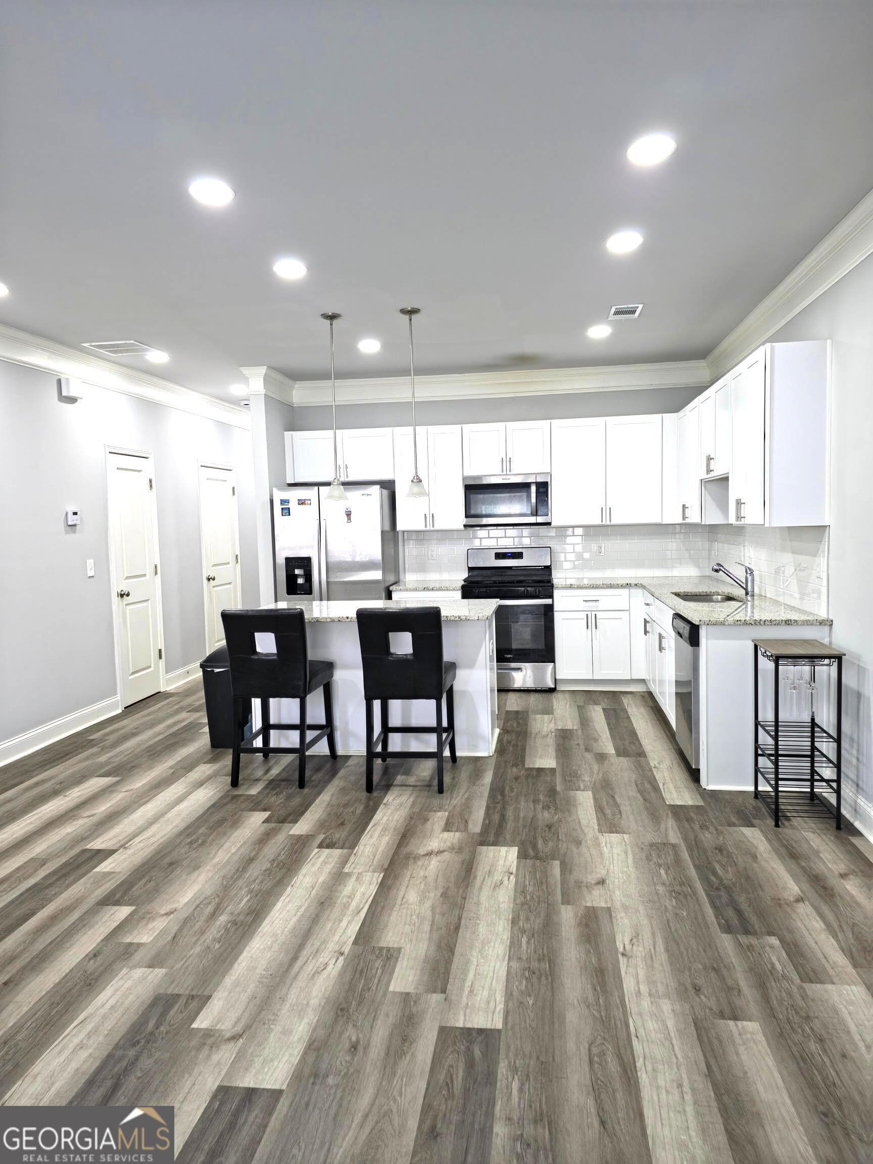 3 bedroom, 2.5 bathroom, 1,800 sq ft townhouse for rent at 430 Village Creek Drive B, Atlanta, GA 30354 for $2,500 a month — photo 9