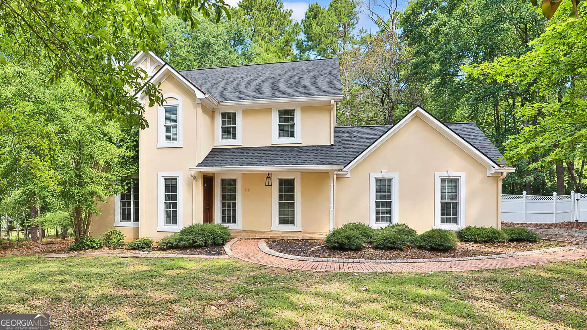 3 bedroom, 2.5 bathroom, 3,642 sq ft single family residence for sale at 10 Valley Lane, Newnan, GA 30263 — photo 1 of 13