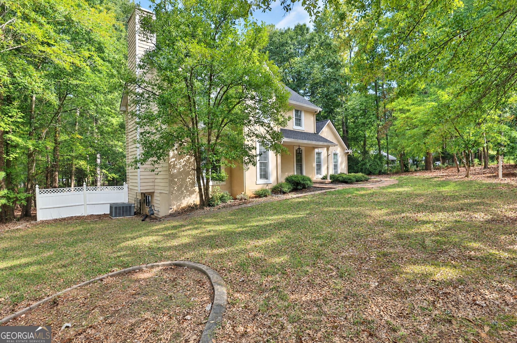 3 bedroom, 2.5 bathroom, 3,642 sq ft single family residence for sale at 10 Valley Lane, Newnan, GA 30263 — photo 5
