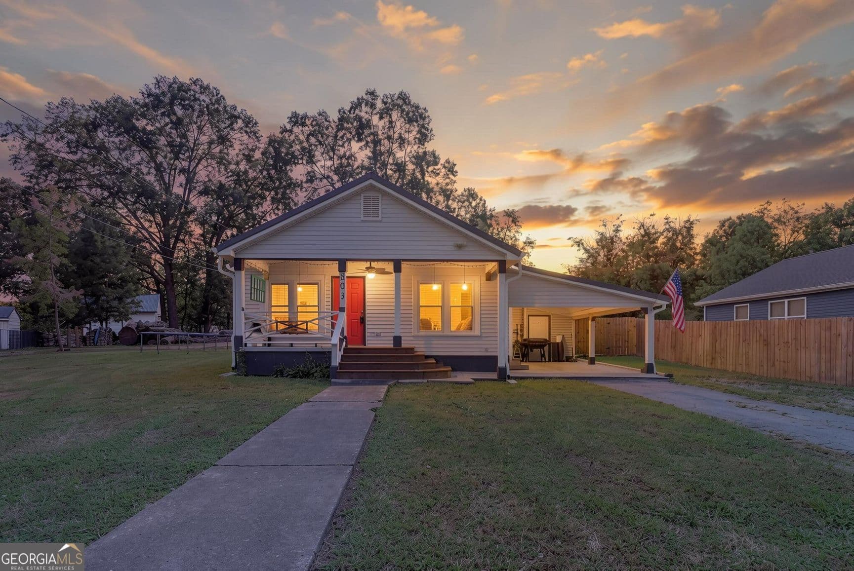 3 bedroom, 2 bathroom, 1,088 sq ft single family residence under contract at 803 Magnolia Street, Lafayette, GA 30728
