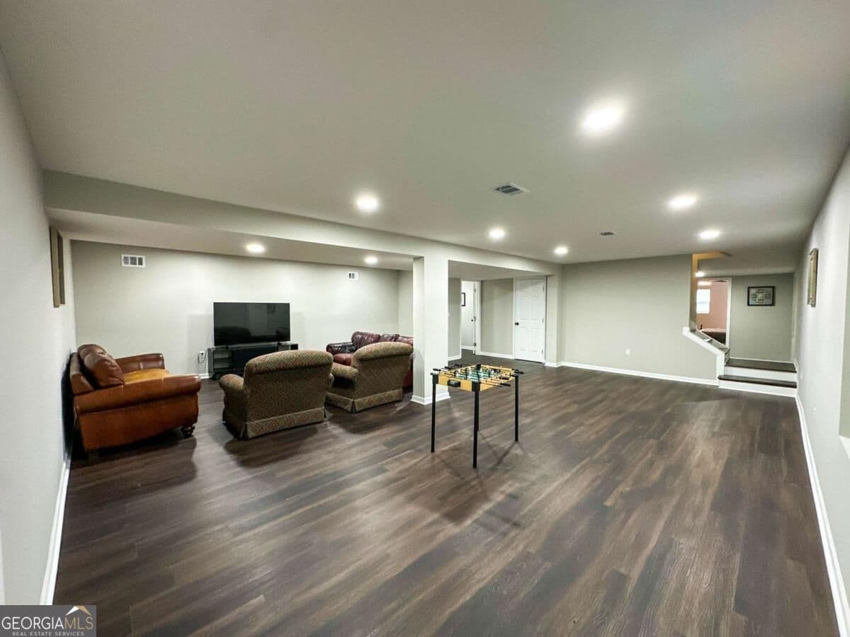 5 bedroom, 3.5 bathroom, 2,180 sq ft single family residence for sale at 2376 Melinda Drive, Atlanta, GA 30345 — photo 9