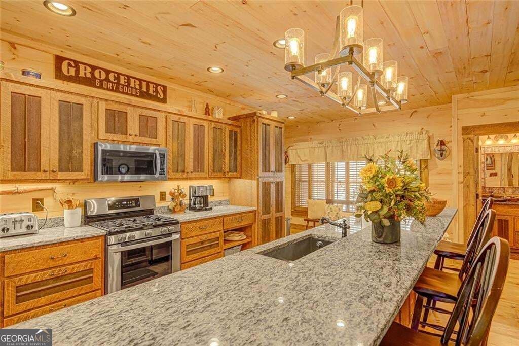 4 bedroom, 4.5 bathroom, 6,511 sq ft cabin,single family residence for sale at 380 Biguns Boulevard, Talking Rock, GA 30175 — photo 9