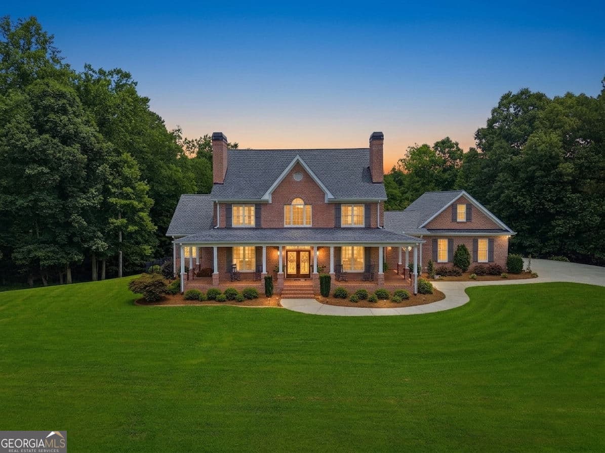 4 bedroom, 4.5 bathroom, 5,367 sq ft single family residence for sale at 135 Amy Lane, Canton, GA 30115 — photo 2