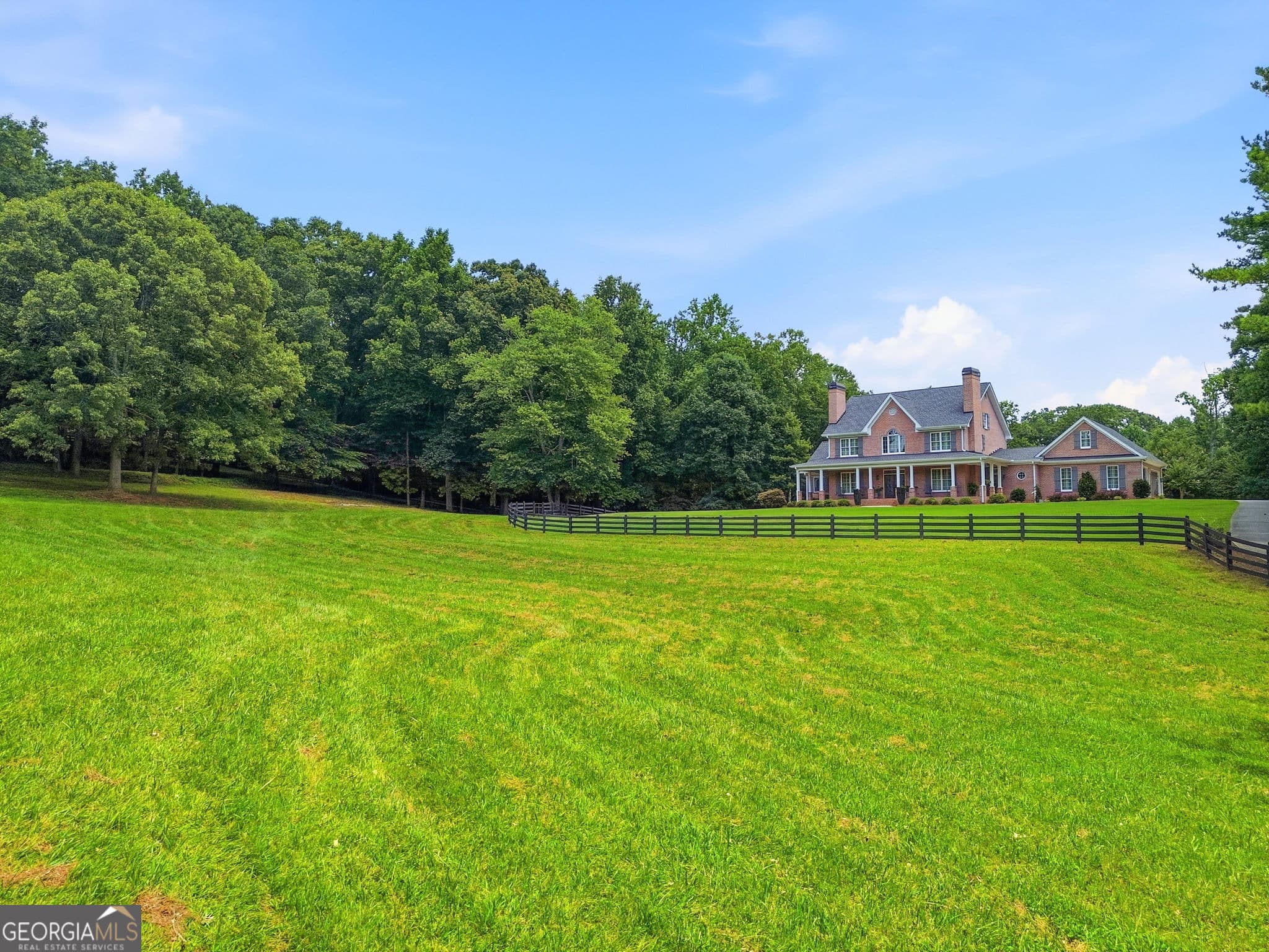 4 bedroom, 4.5 bathroom, 5,367 sq ft single family residence for sale at 135 Amy Lane, Canton, GA 30115 — photo 4