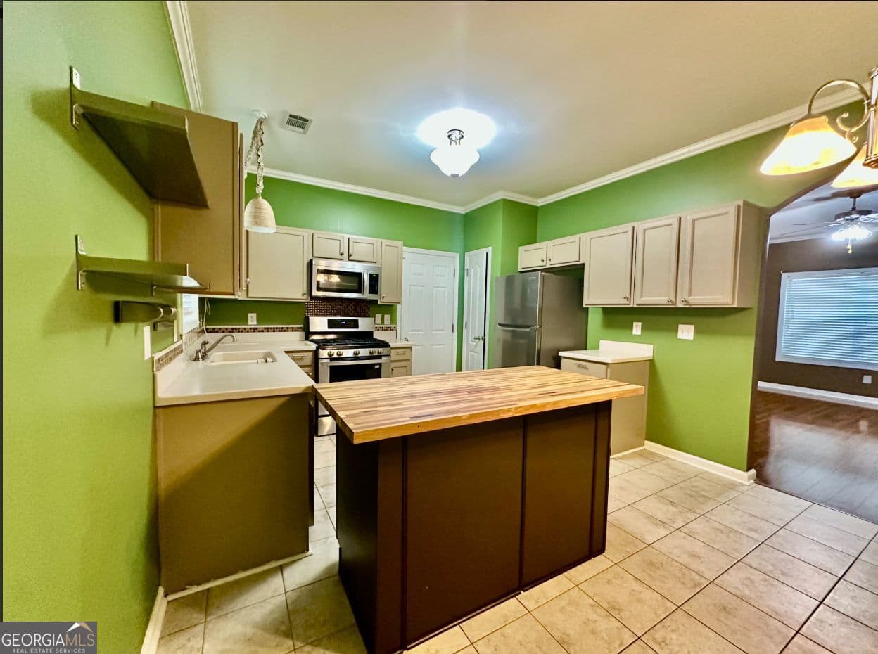 3 bedroom, 2.5 bathroom, 1,670 sq ft single family residence for rent at 239 Arrowhead Drive, Dallas, GA 30132 for $1,950 a month — photo 9